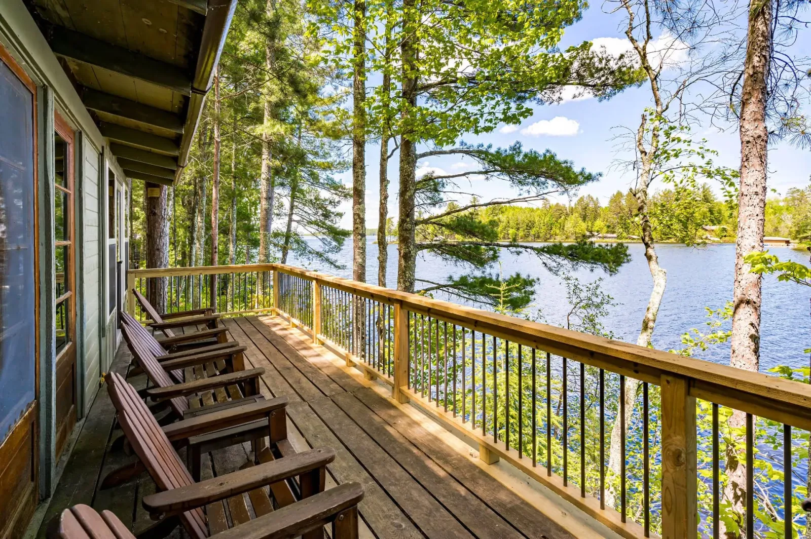 Digital Detox vs Nature Retreat